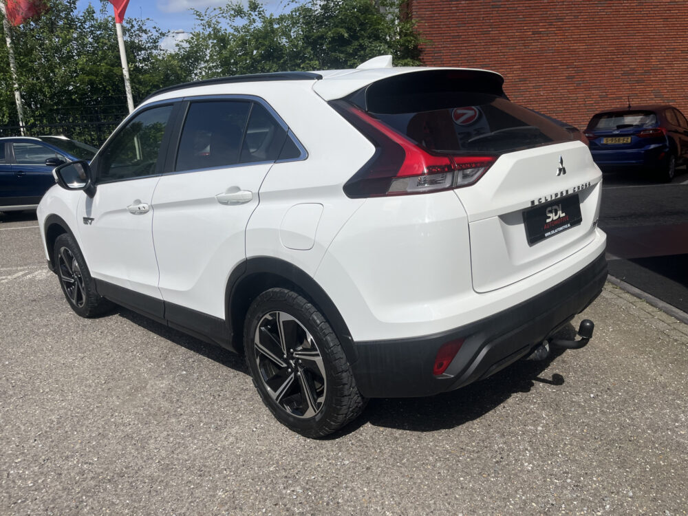 Mitsubishi Eclipse Cross 2.4 PHEV Intense // LED // CAMERA // KEYLESS // CARPLAY // CLIMA // STOELVERWARMING // 3