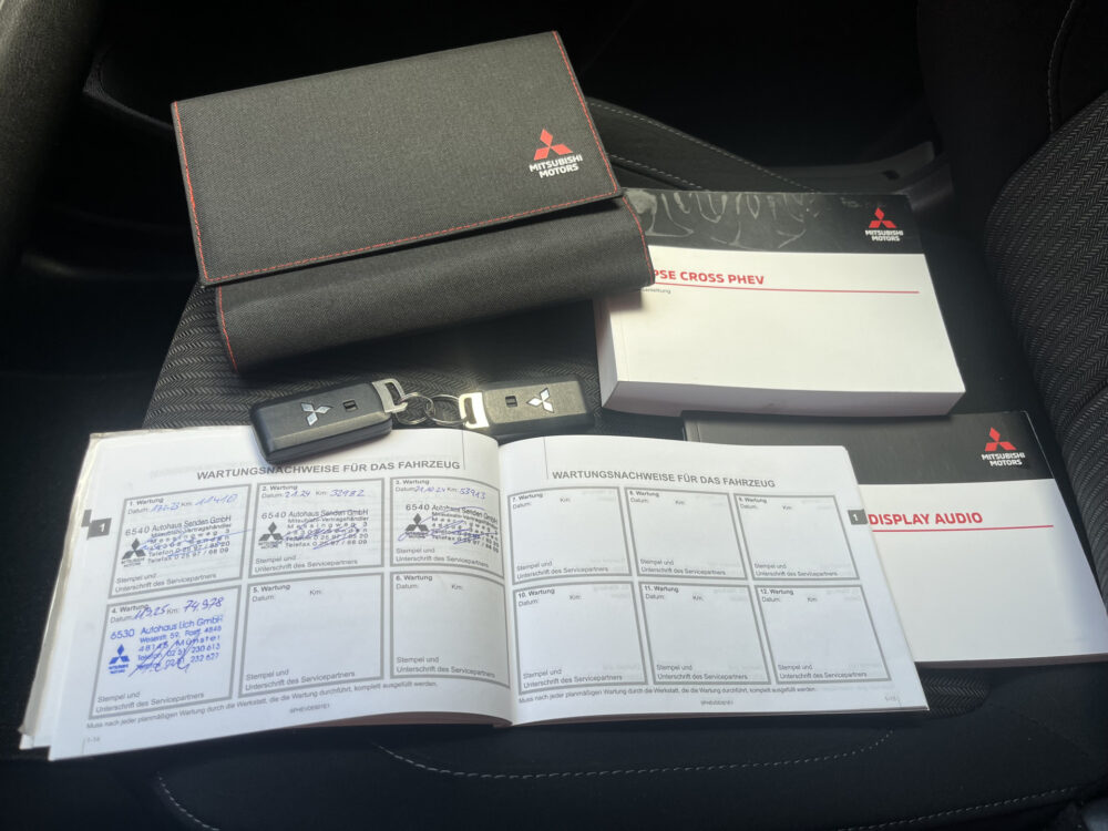 Mitsubishi Eclipse Cross 2.4 PHEV Intense // LED // CAMERA // KEYLESS // CARPLAY // CLIMA // STOELVERWARMING // 4