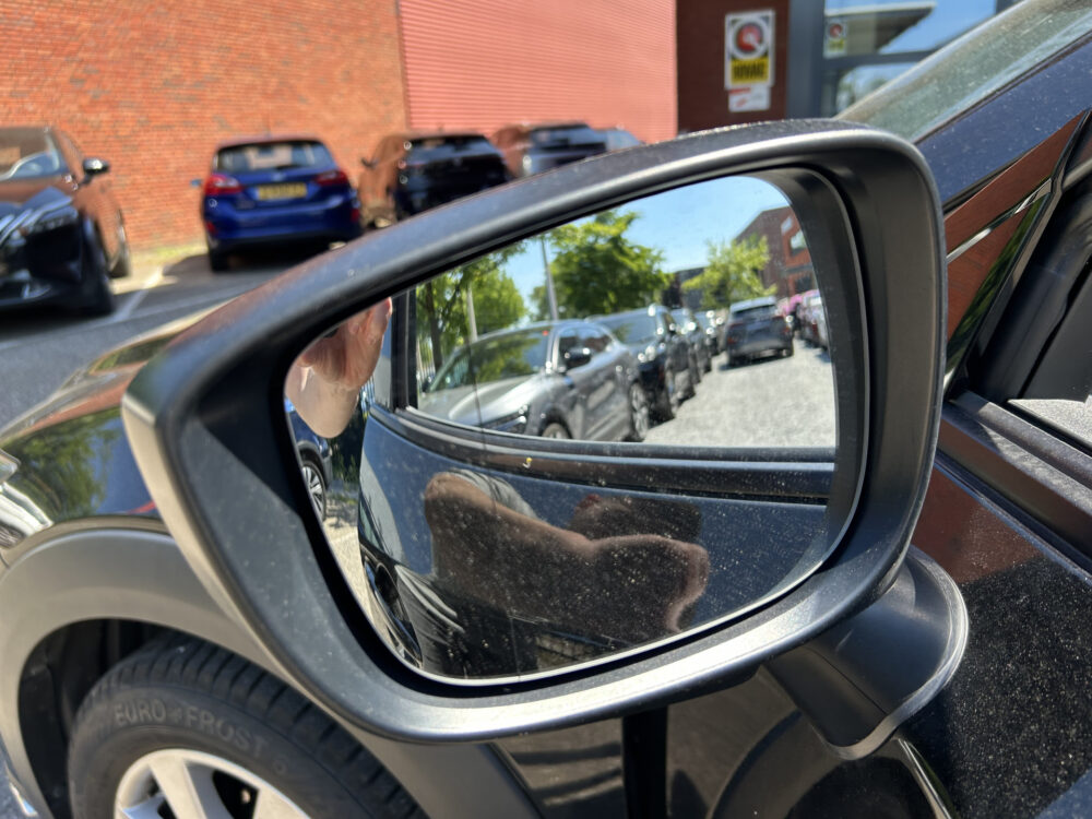 Mazda CX-3 2.0 SkyActiv-G 120 GT-M // LEDER // FULL LED // MEMORY SEAT // BOSE AUDIO // HUD // NAVI // CAMERA // ADAPTIVE CRUISE 30