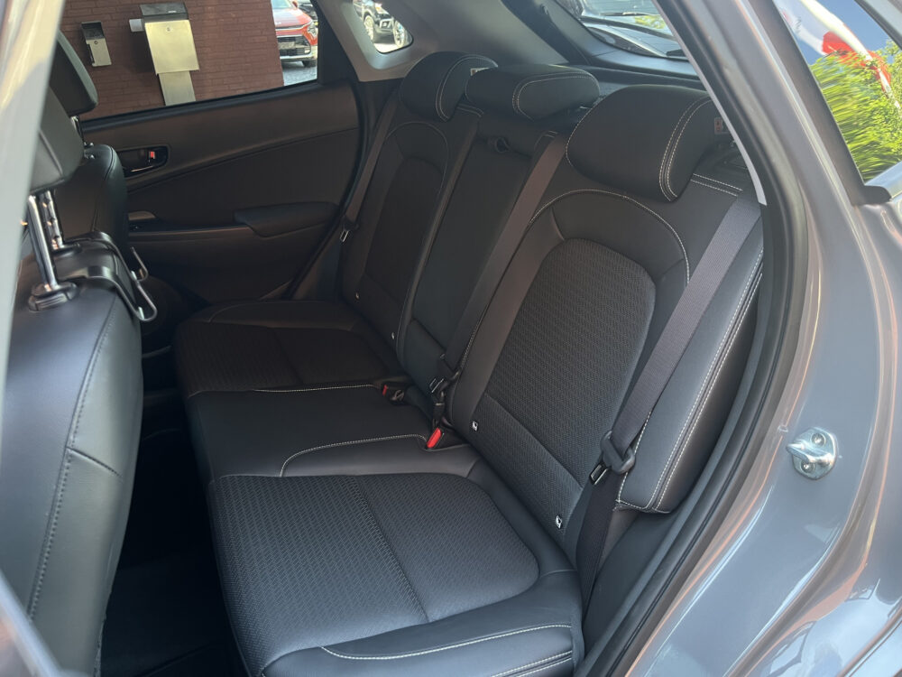 Hyundai KONA 1.6 GDI HEV Premium // DODEHOEK // LEDER+ELEK.STOEL // HEAD-UP DISPLAY // KRELL AUDIO // KEYLESS // STOELVERKOELING+VERWARMING / 16