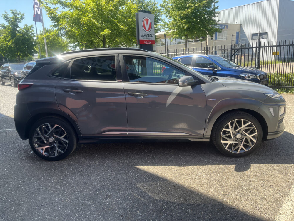 Hyundai KONA 1.6 GDI HEV Premium // DODEHOEK // LEDER+ELEK.STOEL // HEAD-UP DISPLAY // KRELL AUDIO // KEYLESS // STOELVERKOELING+VERWARMING / 7