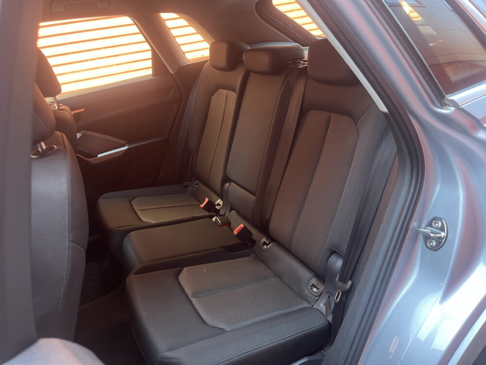 Audi Q3 35 TFSI Pro Line S // ADAPTIV. CRUISE // DODEHOEK // VIRTUAL COCKPIT // FULL LED // NAVI+CARPLAY // STOELVERWARMING // 17