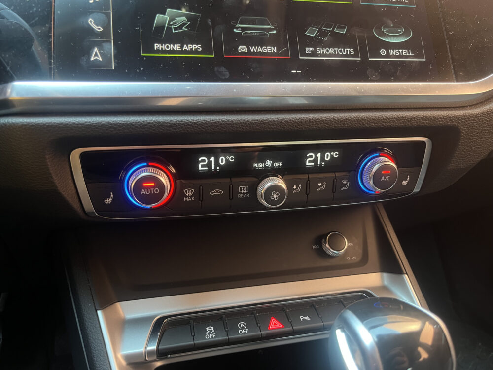 Audi Q3 35 TFSI Pro Line S // ADAPTIV. CRUISE // DODEHOEK // VIRTUAL COCKPIT // FULL LED // NAVI+CARPLAY // STOELVERWARMING // 25