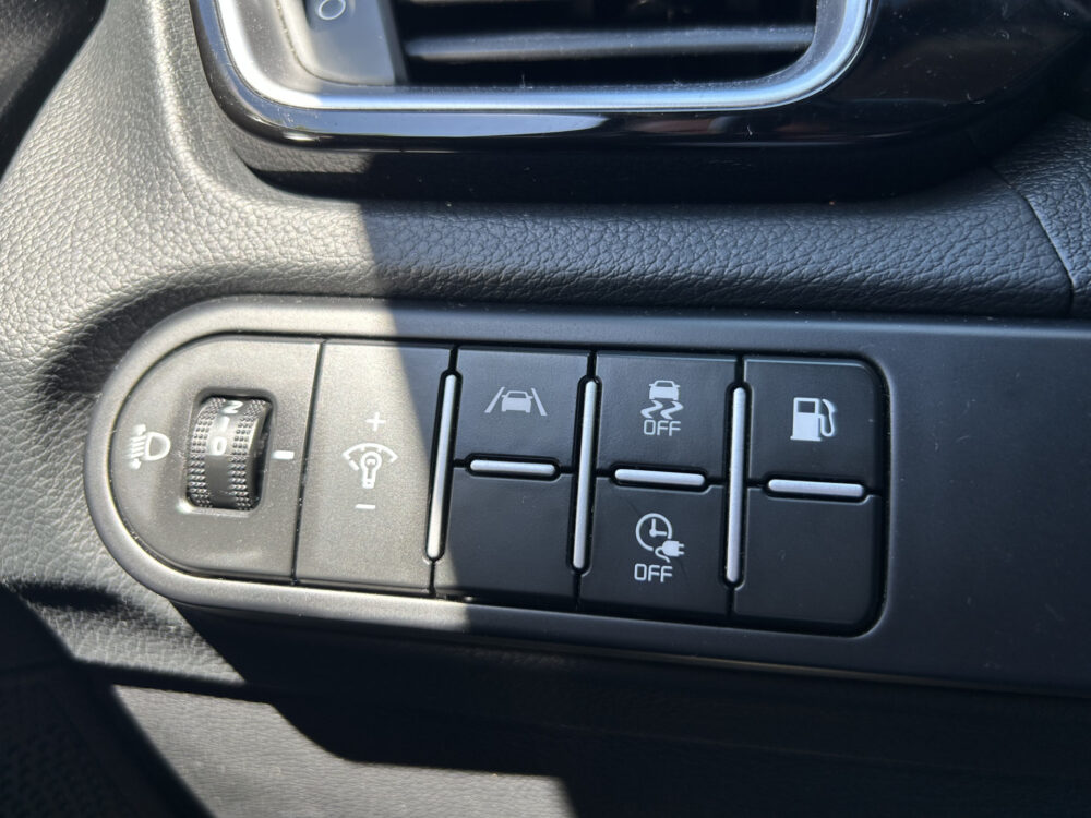 Kia Ceed Sportswagon 1.6 GDI PHEV DynamicLine // NAVI + CARPLAY // ADAPTIVE CRUISE // FULL LED // KEYLESS // STOEL + STUURWIELVERWARMING 24