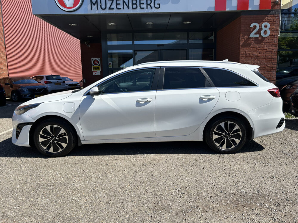Kia Ceed Sportswagon 1.6 GDI PHEV DynamicLine // NAVI + CARPLAY // ADAPTIVE CRUISE // FULL LED // KEYLESS // STOEL + STUURWIELVERWARMING 3