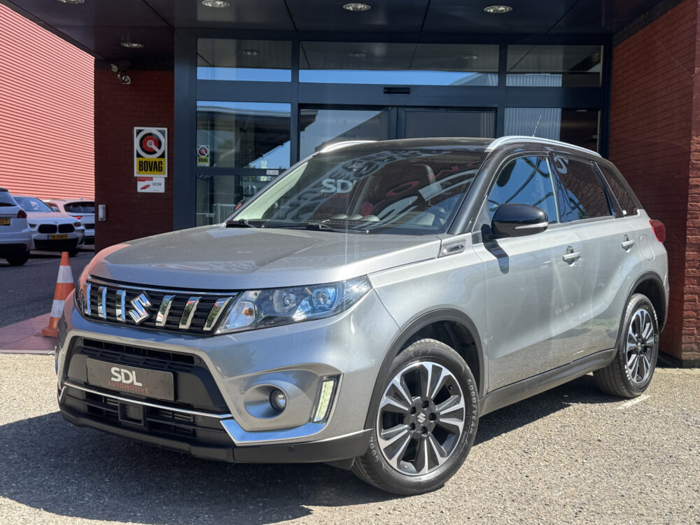Suzuki Vitara 1.4 Boosterjet Stijl // PANO SCHUIF-DAK // KEYLESS // ADAPTIV. CRUISE // CAMERA+SENSOREN // NAVI+CARPLAY // STOELVERWARMING // 1