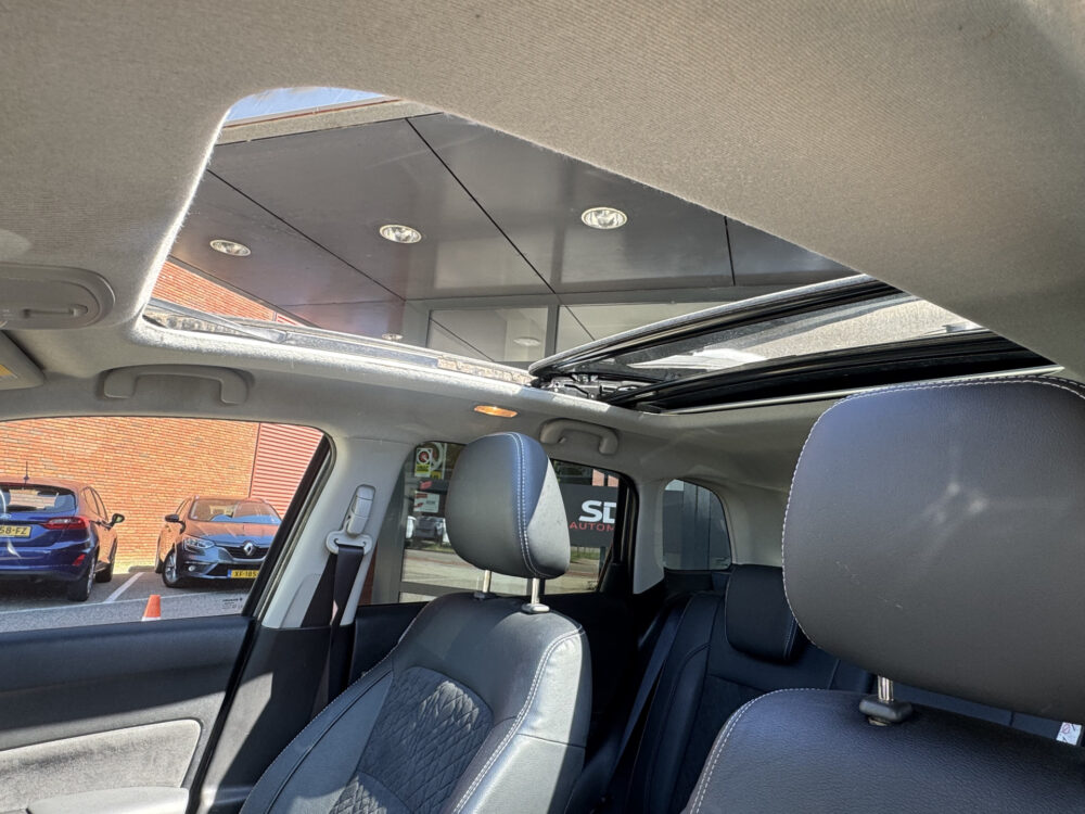 Suzuki Vitara 1.4 Boosterjet Stijl // PANO SCHUIF-DAK // KEYLESS // ADAPTIV. CRUISE // CAMERA+SENSOREN // NAVI+CARPLAY // STOELVERWARMING // 10