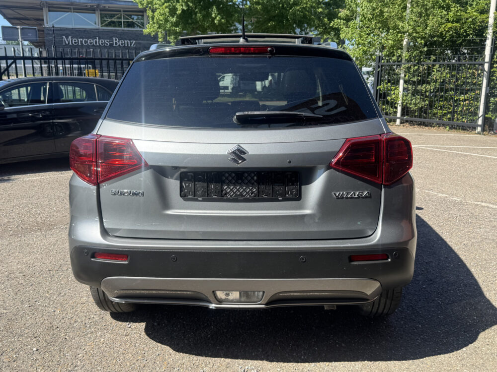 Suzuki Vitara 1.4 Boosterjet Stijl // PANO SCHUIF-DAK // KEYLESS // ADAPTIV. CRUISE // CAMERA+SENSOREN // NAVI+CARPLAY // STOELVERWARMING // 6