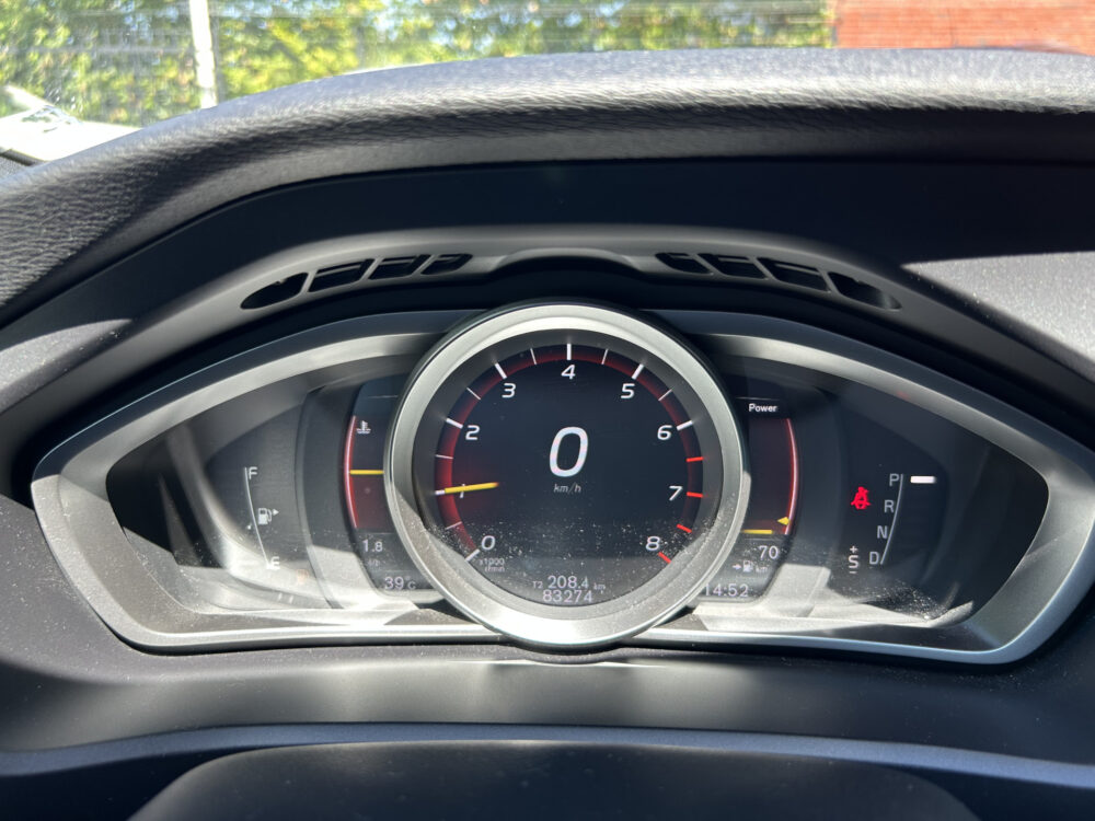 Volvo V40 1.5 T2 Polar+ // MEMORY SEAT // DODEHOEKDETECTIE // LEDER // FULL LED // NAVI // CAMERA // STOELVERWARMING // PDC V+A 32