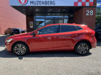 Volvo V40 1.5 T2 Polar+ // MEMORY SEAT // DODEHOEKDETECTIE // LEDER // FULL LED // NAVI // CAMERA // STOELVERWARMING // PDC V+A 36