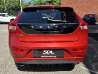 Volvo V40 1.5 T2 Polar+ // MEMORY SEAT // DODEHOEKDETECTIE // LEDER // FULL LED // NAVI // CAMERA // STOELVERWARMING // PDC V+A 38
