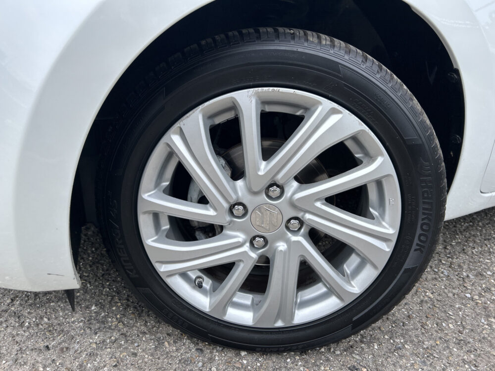 Suzuki Swift 1.2 Style Smart Hybrid // CAMERA // APPLE CARPLAY - ANDROID AUTO // STOELVERWARMING // AIRCO // ADAPTIVE CRUISE // PDC // 29