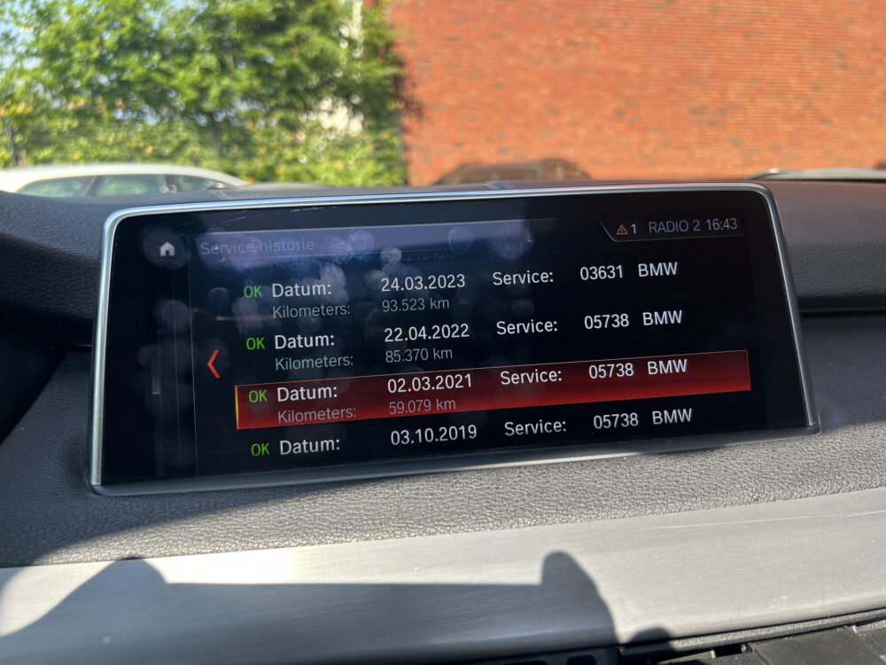 BMW X5 xDrive40e iPerformance M Sport Shadow SOH 84% // PANO/SCHUIFKANTELDAK // MEMORYSEAT // ADAPTICE CRUISE // NAVI + CARPLAY // HARM 13