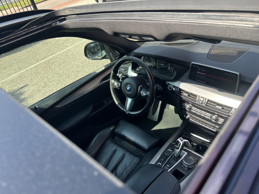 BMW X5 xDrive40e iPerformance M Sport Shadow SOH 84% // PANO/SCHUIFKANTELDAK // MEMORYSEAT // ADAPTICE CRUISE // NAVI + CARPLAY // HARM 7