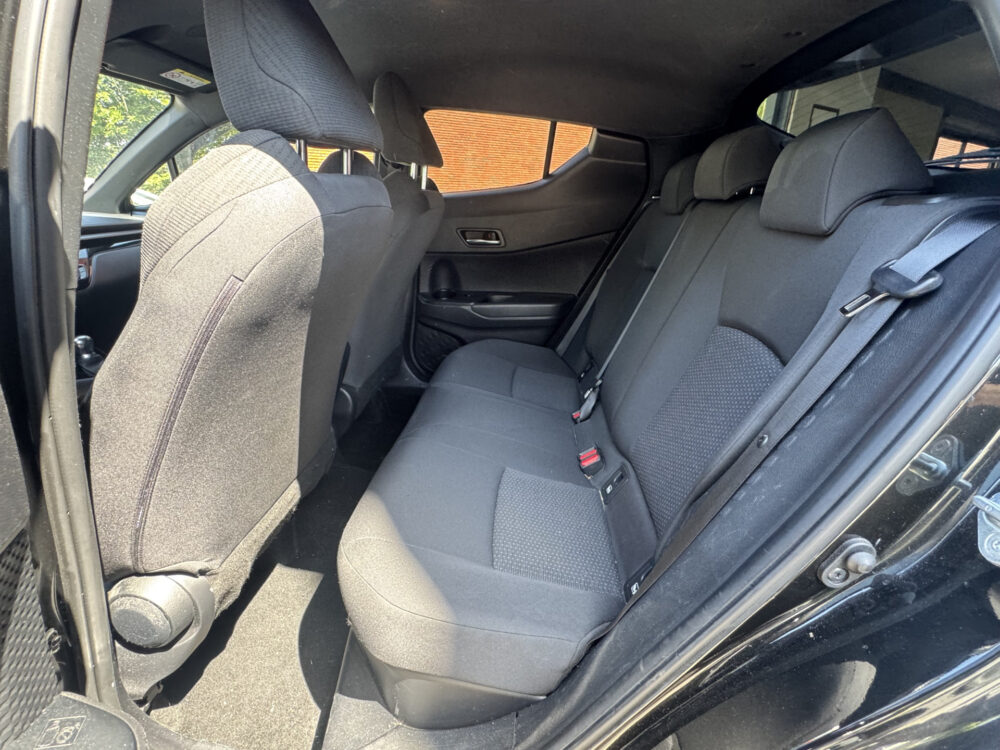 Toyota C-HR 1.8 Hybrid Style // NAVI // CAMERA // ADAPTIVE CRUISE // STOELVERWARMING // CLIMA // TREKHAAK // 11