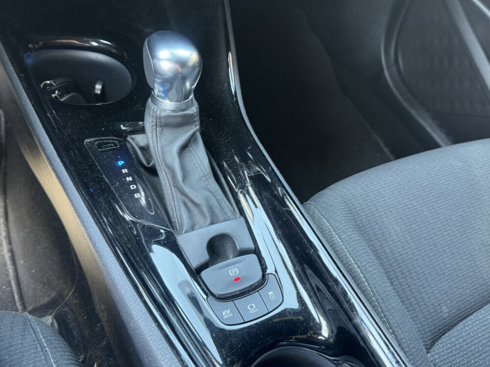 Toyota C-HR 1.8 Hybrid Style // NAVI // CAMERA // ADAPTIVE CRUISE // STOELVERWARMING // CLIMA // TREKHAAK // 20