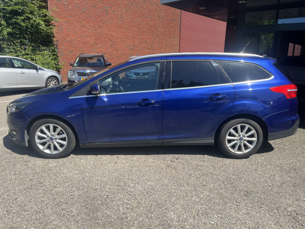 Ford FOCUS Wagon 1.5 EcoBoost Titanium 150PK- 1e EIGENAAR, UNIEKE KM STAND // CAMERA+SENSOREN // NAVI+CARPLAY // KEYLESS // STOELVERWARMING // 2