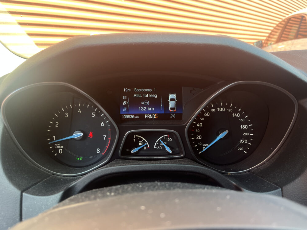Ford FOCUS Wagon 1.5 EcoBoost Titanium 150PK- 1e EIGENAAR, UNIEKE KM STAND // CAMERA+SENSOREN // NAVI+CARPLAY // KEYLESS // STOELVERWARMING // 5