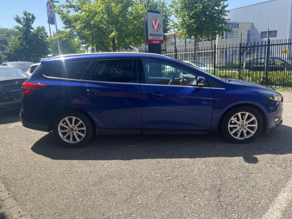 Ford FOCUS Wagon 1.5 EcoBoost Titanium 150PK- 1e EIGENAAR, UNIEKE KM STAND // CAMERA+SENSOREN // NAVI+CARPLAY // KEYLESS // STOELVERWARMING // 8