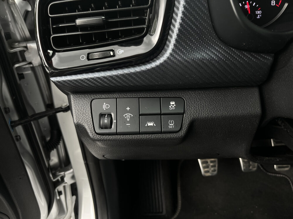 Kia Rio 1.0 TGDI GT-Line DEALER ONDERHOUDEN!! // FULL LED // NAVI + CARPLAY // HALF-LEDER // CAMERA // KEYLESS // STOEL + STUURWIELVERWA 19