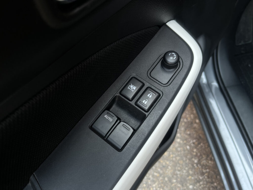Suzuki Swift 1.2 Style Smart Hybrid // ADAPT. CRUISE // LED // DODEHOEK // STOELVERWARMING // CAMERA+SENSOREN // APPLE-ANCROID AUTO // 14