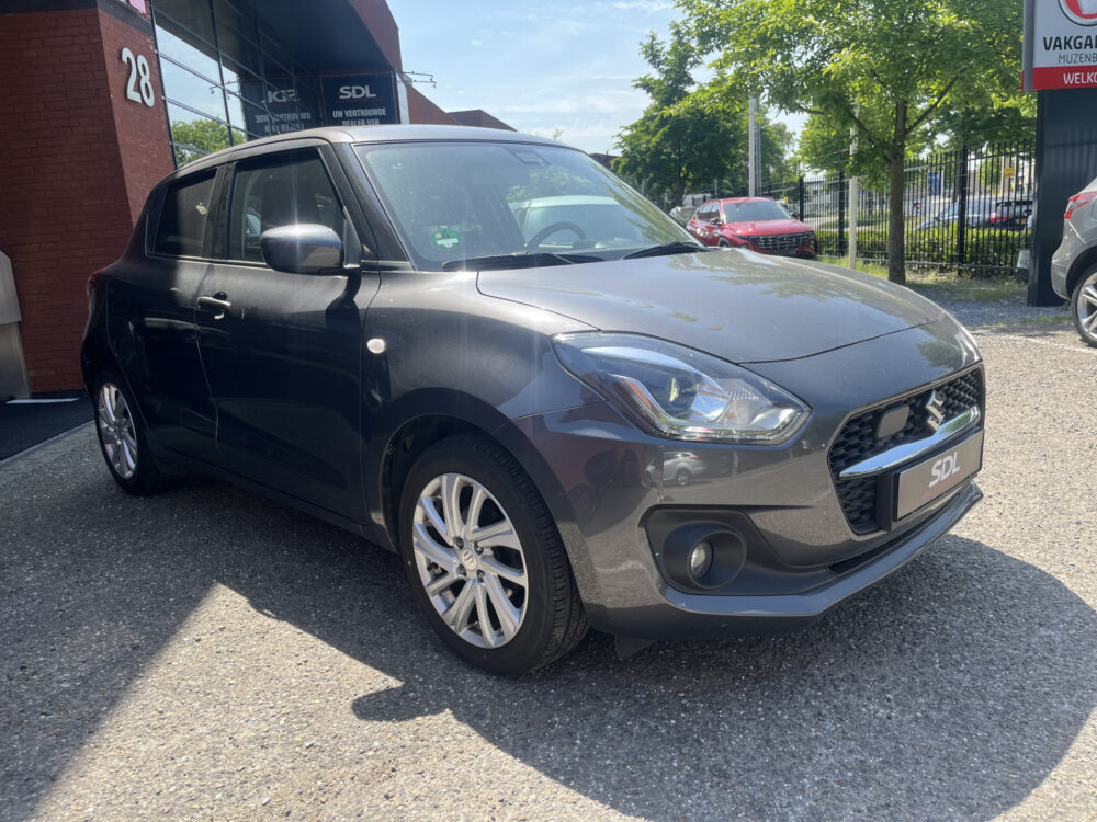 Suzuki Swift 1.2 Style Smart Hybrid // ADAPT. CRUISE // LED // DODEHOEK // STOELVERWARMING // CAMERA+SENSOREN // APPLE-ANCROID AUTO // 7