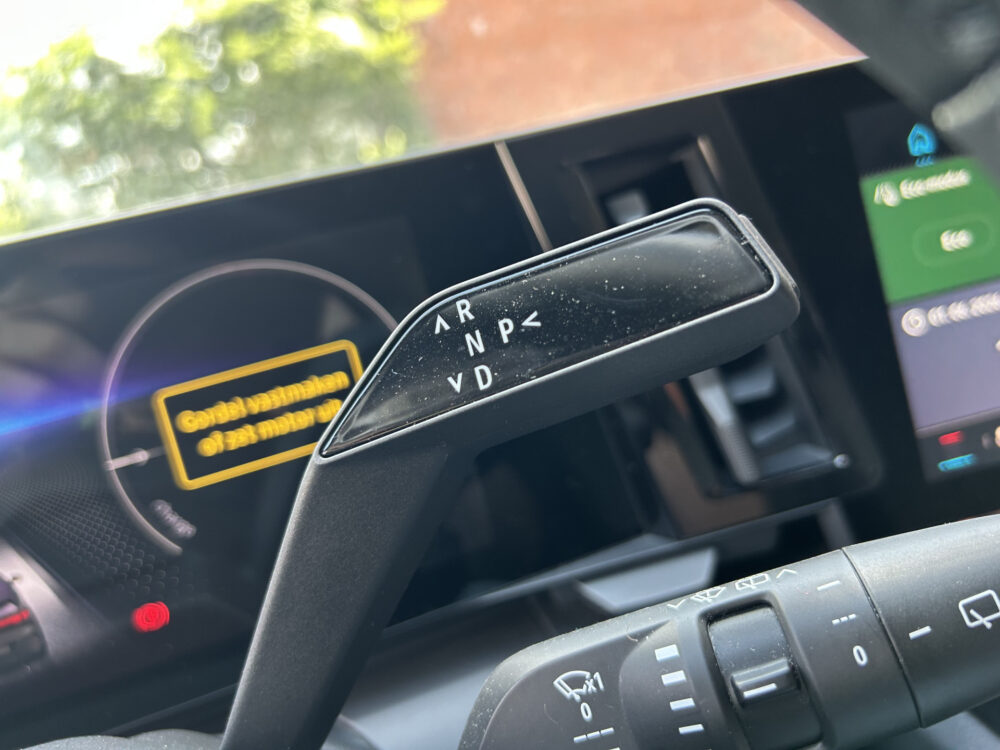Renault Mégane E-Tech EV40 Boost Charge Equilibre SOH 95% // FULL LED // APPLE CARPLAY / ANDROID AUTO // CAMERA // DIGITAAL DISPLAY // KEYLESS 12
