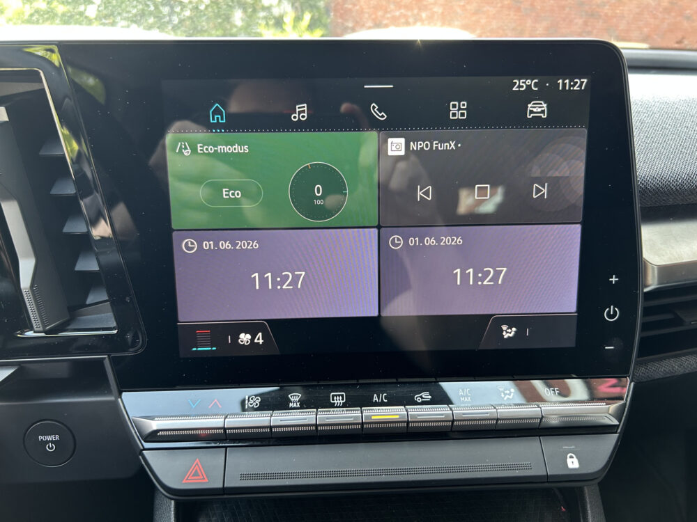 Renault Mégane E-Tech EV40 Boost Charge Equilibre SOH 95% // FULL LED // APPLE CARPLAY / ANDROID AUTO // CAMERA // DIGITAAL DISPLAY // KEYLESS 16