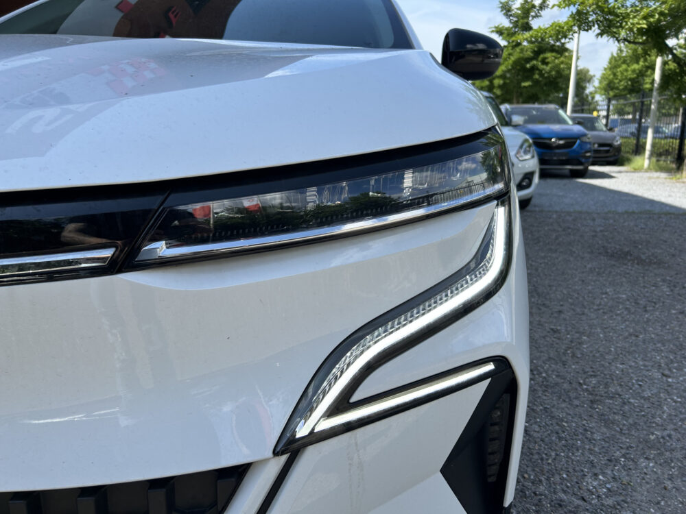 Renault Mégane E-Tech EV40 Boost Charge Equilibre SOH 95% // FULL LED // APPLE CARPLAY / ANDROID AUTO // CAMERA // DIGITAAL DISPLAY // KEYLESS 24