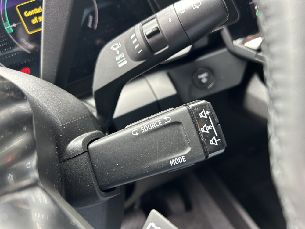 Renault Mégane E-Tech EV40 Boost Charge Equilibre // FULL LED // STOEL + STUURWIELVERWARMING // CLIMA // APPLE CARPLAY / ANDROID AUTO // CAMERA 13