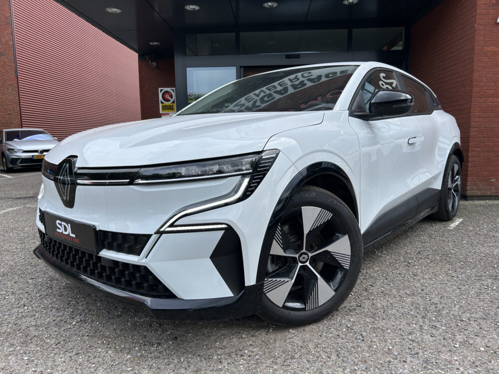 Renault Mégane E-Tech EV40 Boost Charge Equilibre 95% SOH // FULL LED // STOEL + STUURWIELVERWARMING // CLIMA // APPLE CARPLAY / ANDROID AUTO / 1