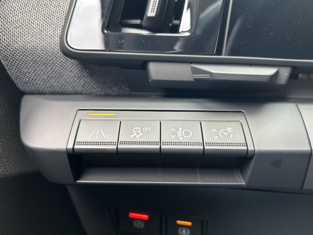 Renault Mégane E-Tech EV40 Boost Charge Equilibre 95% SOH // FULL LED // STOEL + STUURWIELVERWARMING // CLIMA // APPLE CARPLAY / ANDROID AUTO / 21