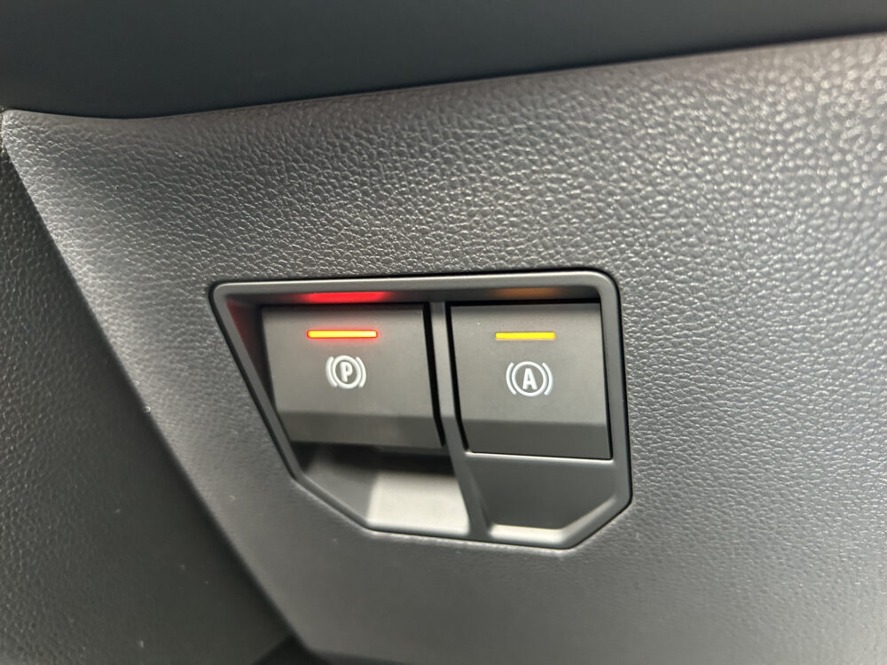 Renault Mégane E-Tech EV40 Boost Charge Equilibre 95% SOH // FULL LED // STOEL + STUURWIELVERWARMING // CLIMA // APPLE CARPLAY / ANDROID AUTO / 22