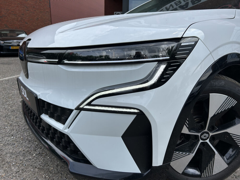 Renault Mégane E-Tech EV40 Boost Charge Equilibre 95% SOH // FULL LED // STOEL + STUURWIELVERWARMING // CLIMA // APPLE CARPLAY / ANDROID AUTO / 24