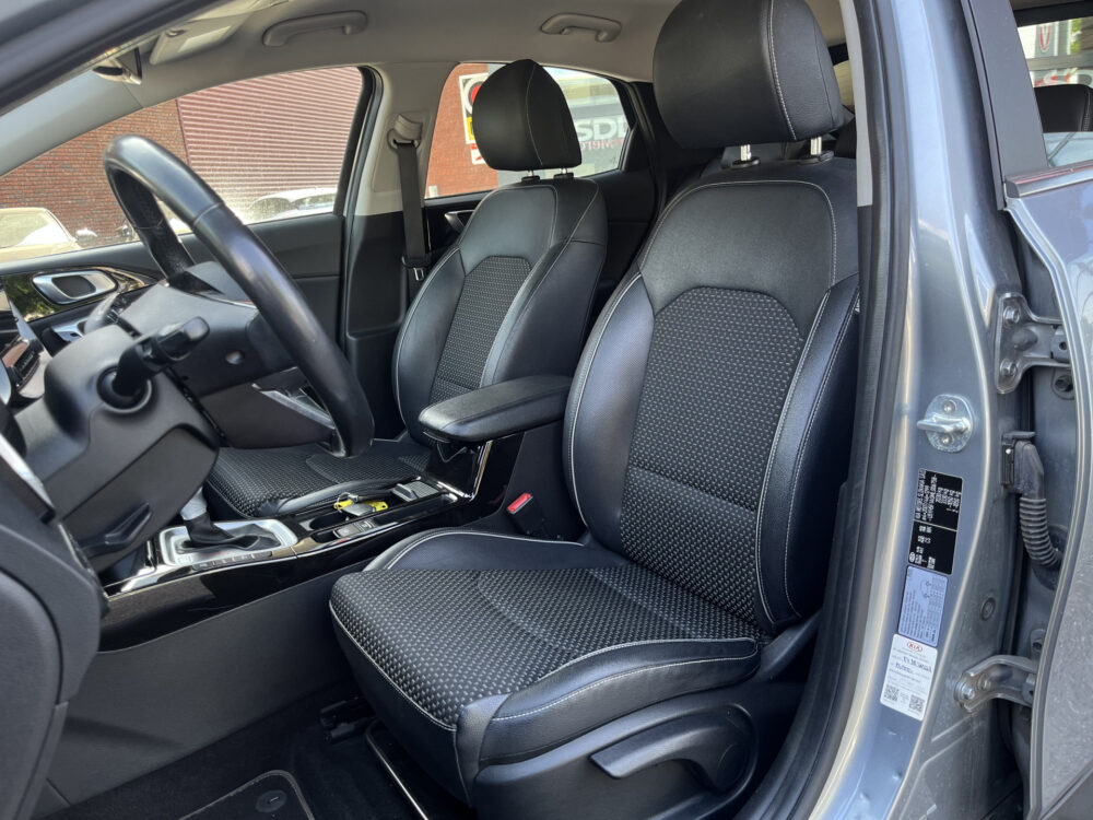 Kia Xceed 1.6 GDi PHEV DynamicPlusLine // KEYLESS // HALF LEDER // CAMERA+SENSOREN // STUUR+STOELVERARMING // NAVI+CARPLAY // 15