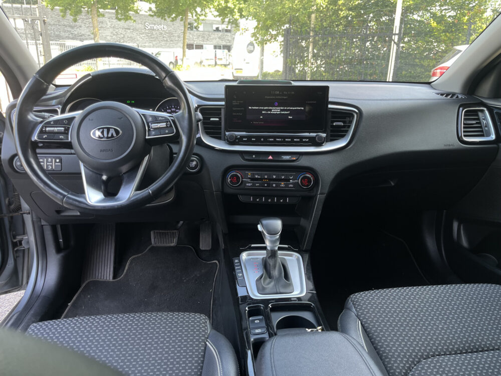Kia Xceed 1.6 GDi PHEV DynamicPlusLine // KEYLESS // HALF LEDER // CAMERA+SENSOREN // STUUR+STOELVERARMING // NAVI+CARPLAY // 17