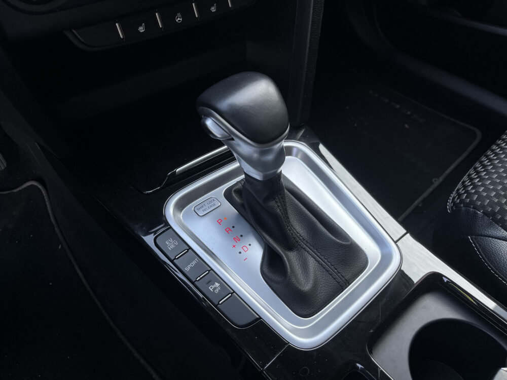 Kia Xceed 1.6 GDi PHEV DynamicPlusLine // KEYLESS // HALF LEDER // CAMERA+SENSOREN // STUUR+STOELVERARMING // NAVI+CARPLAY // 24