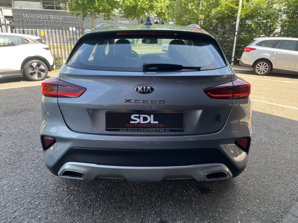 Kia Xceed 1.6 GDi PHEV DynamicPlusLine // KEYLESS // HALF LEDER // CAMERA+SENSOREN // STUUR+STOELVERARMING // NAVI+CARPLAY // 4