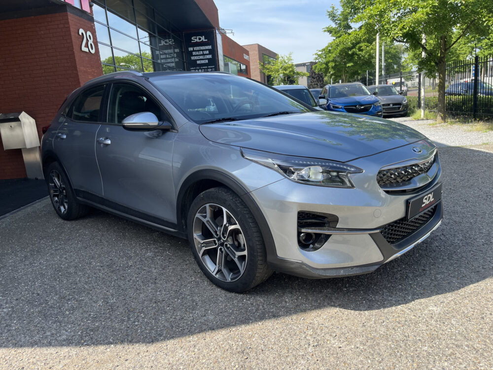 Kia Xceed 1.6 GDi PHEV DynamicPlusLine // KEYLESS // HALF LEDER // CAMERA+SENSOREN // STUUR+STOELVERARMING // NAVI+CARPLAY // 9