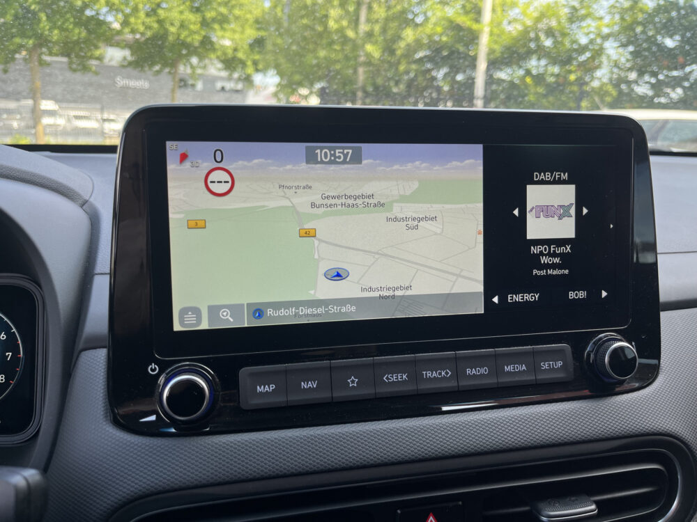 Hyundai KONA 1.6 GDI HEV Fashion // KEYLESS // KRELL AUDIO // CAMERA+SENSOREN // STUUR+STOELVERWARMING // NAVI+CARPLAY // 27