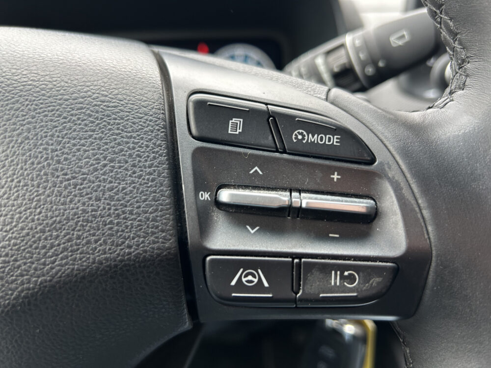 Hyundai KONA 1.6 GDI HEV Comfort // LED // VIRTUAL DISPLAY // APPLE CARPLAY / ANDROID AUTO // CAMERA // CLIMA // CRUISE 10