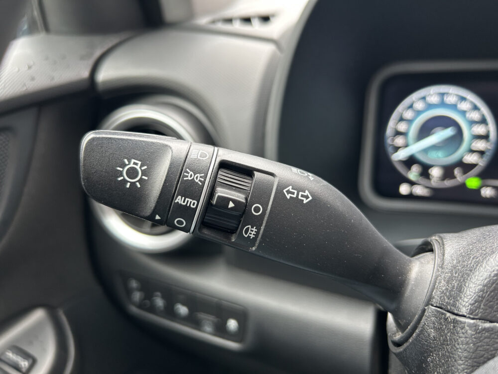 Hyundai KONA 1.6 GDI HEV Comfort // LED // VIRTUAL DISPLAY // APPLE CARPLAY / ANDROID AUTO // CAMERA // CLIMA // CRUISE 11