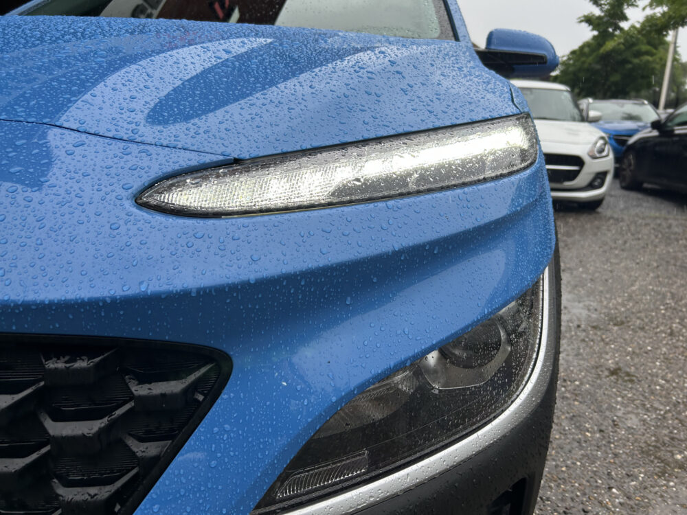Hyundai KONA 1.6 GDI HEV Comfort // LED // VIRTUAL DISPLAY // APPLE CARPLAY / ANDROID AUTO // CAMERA // CLIMA // CRUISE 24