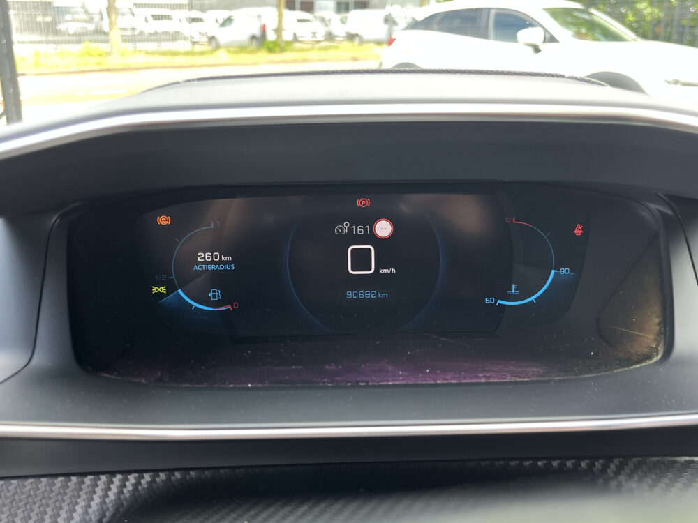 Peugeot 2008 1.2 PureTech GT Pack D.RIEM VERVANGEN // LEDER-ALCANTARA // DODEHOEK // ADAPT. CRUISE // CAMERA+SENSOREN // STOELVERWARMING // N 5
