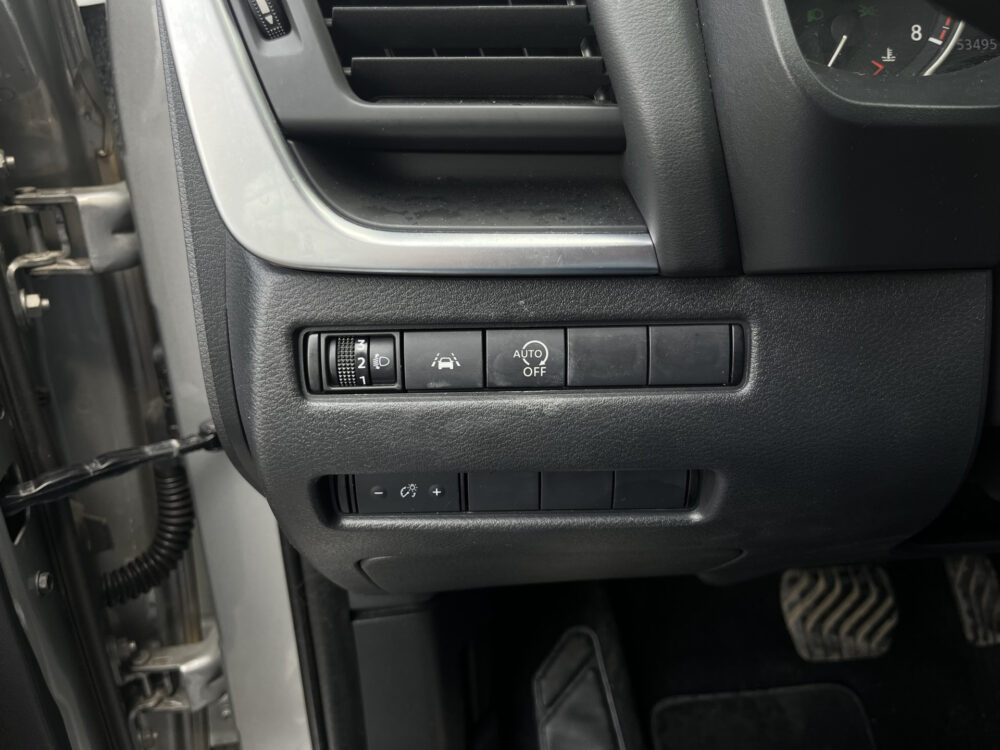 Nissan QASHQAI 1.3 MHEV Xtronic Acenta // ADAPT. CRUISE // DODEHOEK // KEYLESS // CAMERA+SENSOREN // APPLE-ANDROID AUTO // 18