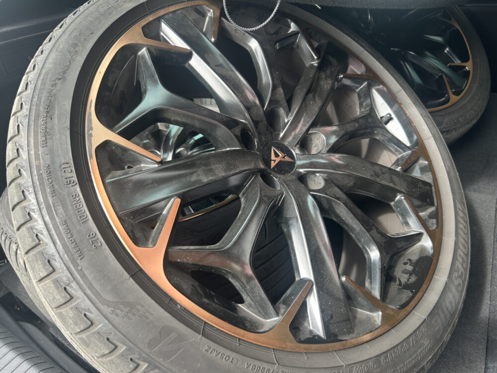 CUPRA Formentor 1.4 e-Hybrid VZ Copper Edition // FULL LED // CAMERA // DODEHOEKDETECTIE // NAVI + CARPLAY // STOEL + STUURWIELVERWARMING // ADA 13