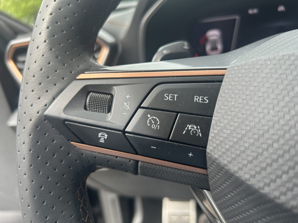 CUPRA Formentor 1.4 e-Hybrid VZ Copper Edition // FULL LED // CAMERA // DODEHOEKDETECTIE // NAVI + CARPLAY // STOEL + STUURWIELVERWARMING // ADA 9