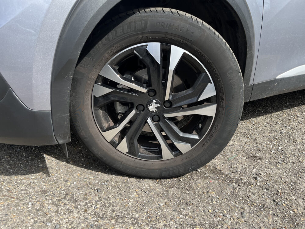Peugeot 2008 1.2 PureTech Allure // LED // KEYLESS // CAMERA+SENSOREN // CRUISE // NAVI+CARPLAY // CLIMA // 11