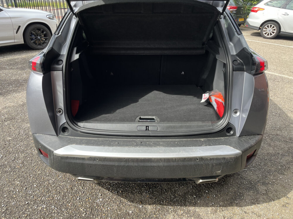 Peugeot 2008 1.2 PureTech Allure // LED // KEYLESS // CAMERA+SENSOREN // CRUISE // NAVI+CARPLAY // CLIMA // 14
