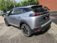 Peugeot 2008 1.2 PureTech Allure // LED // KEYLESS // CAMERA+SENSOREN // CRUISE // NAVI+CARPLAY // CLIMA // 33